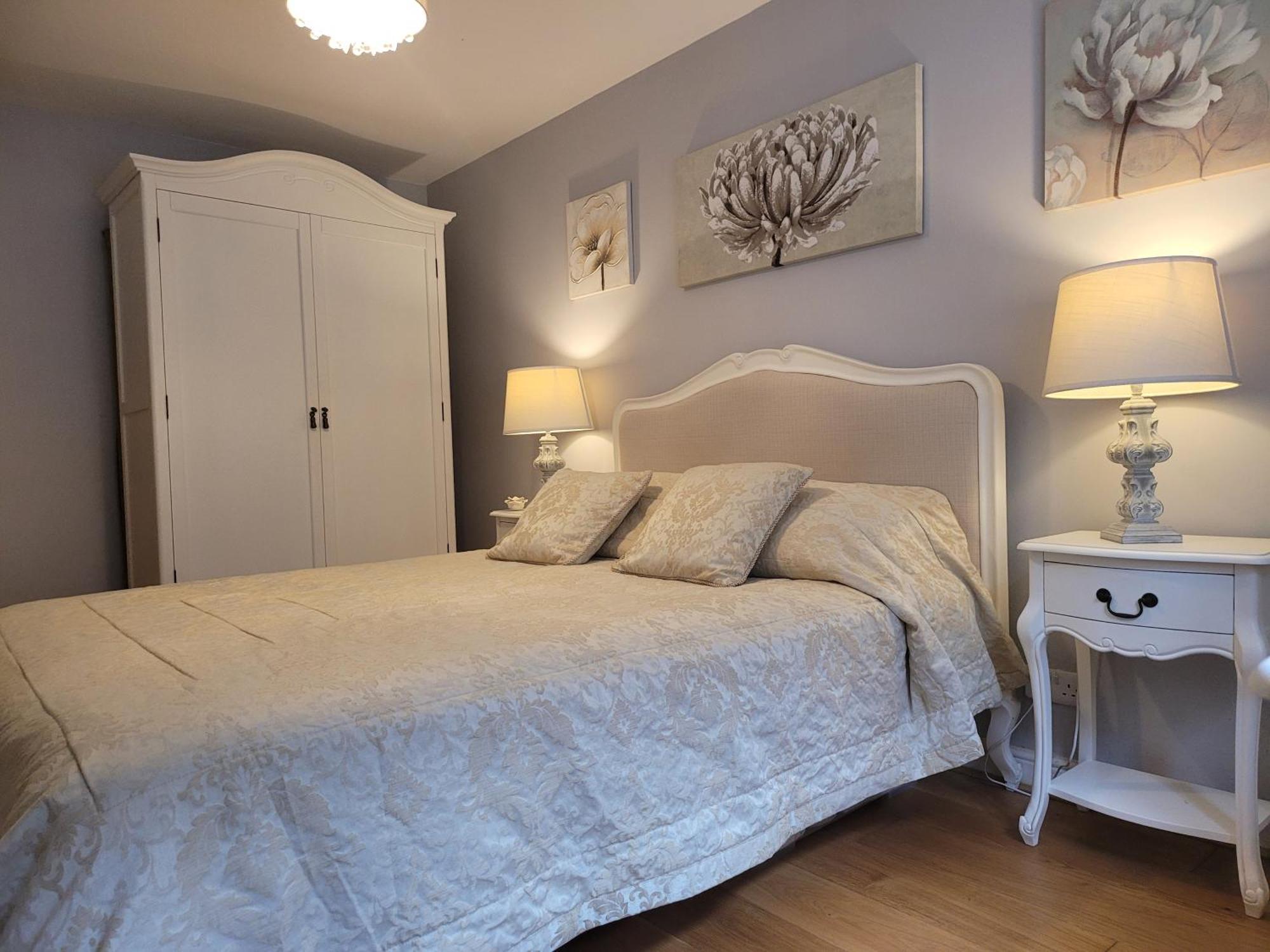 Three Bedroom Apartment By Beautiful Park 런던 외부 사진